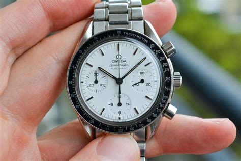 omega speedmaster white dial